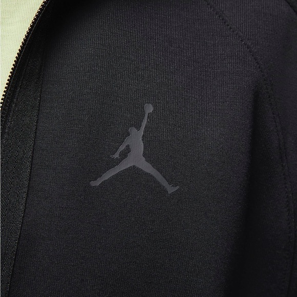 Jordan Dri-FIT Sport
Men's Air Fleece Full-Zip Hoodie - Picture 5 of 9
